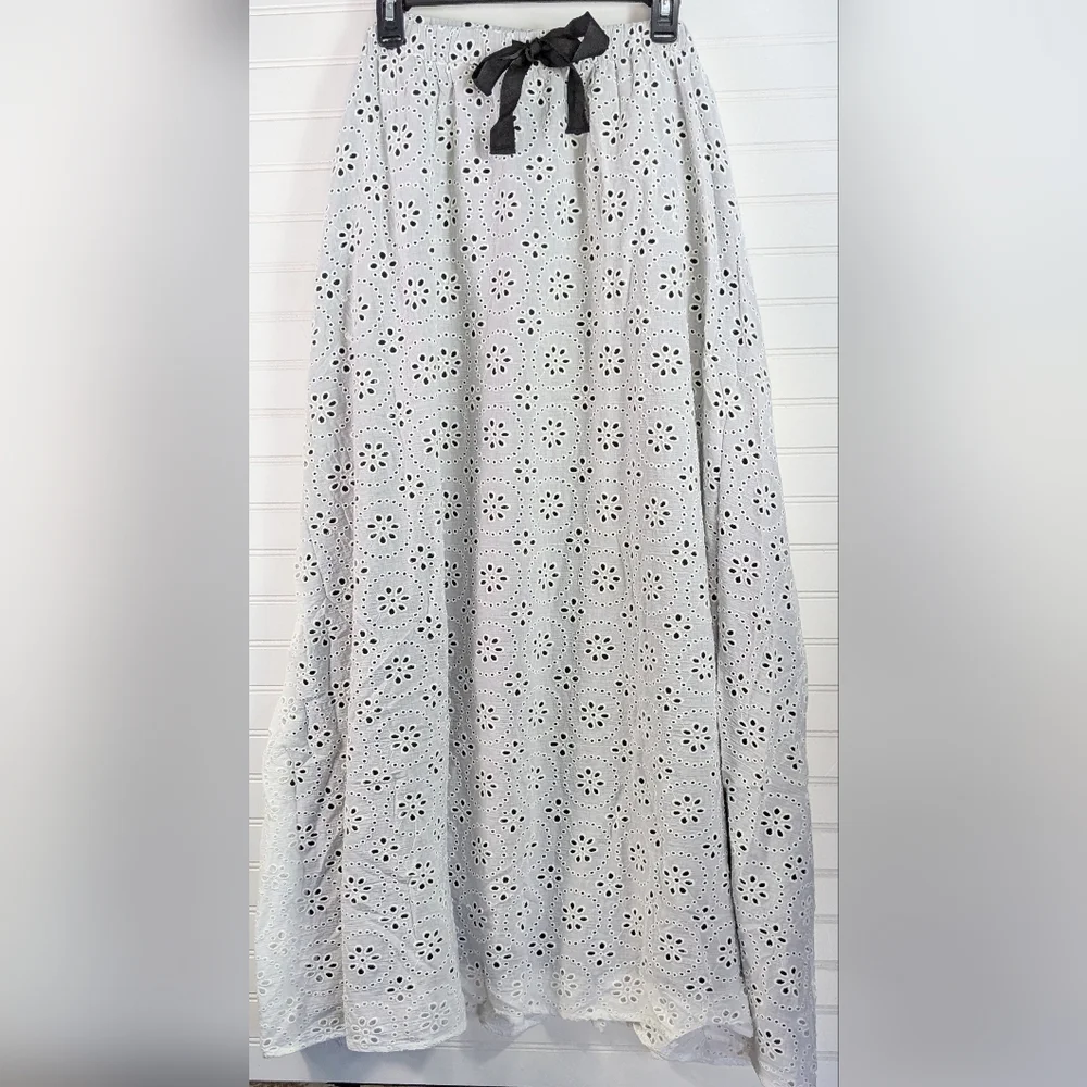 Pari Passu NWOT White Eyelet Over Black Maxi Elastic Waist Skirt Size 20 - Picture 2 of 11